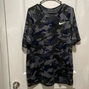 Men’s the Nike Tee Shirt Dri Fit